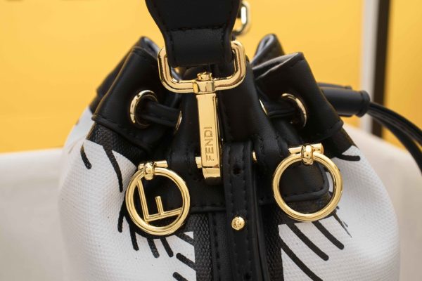 Fendi MON Tresor Leather Bucket Bag - Image 6